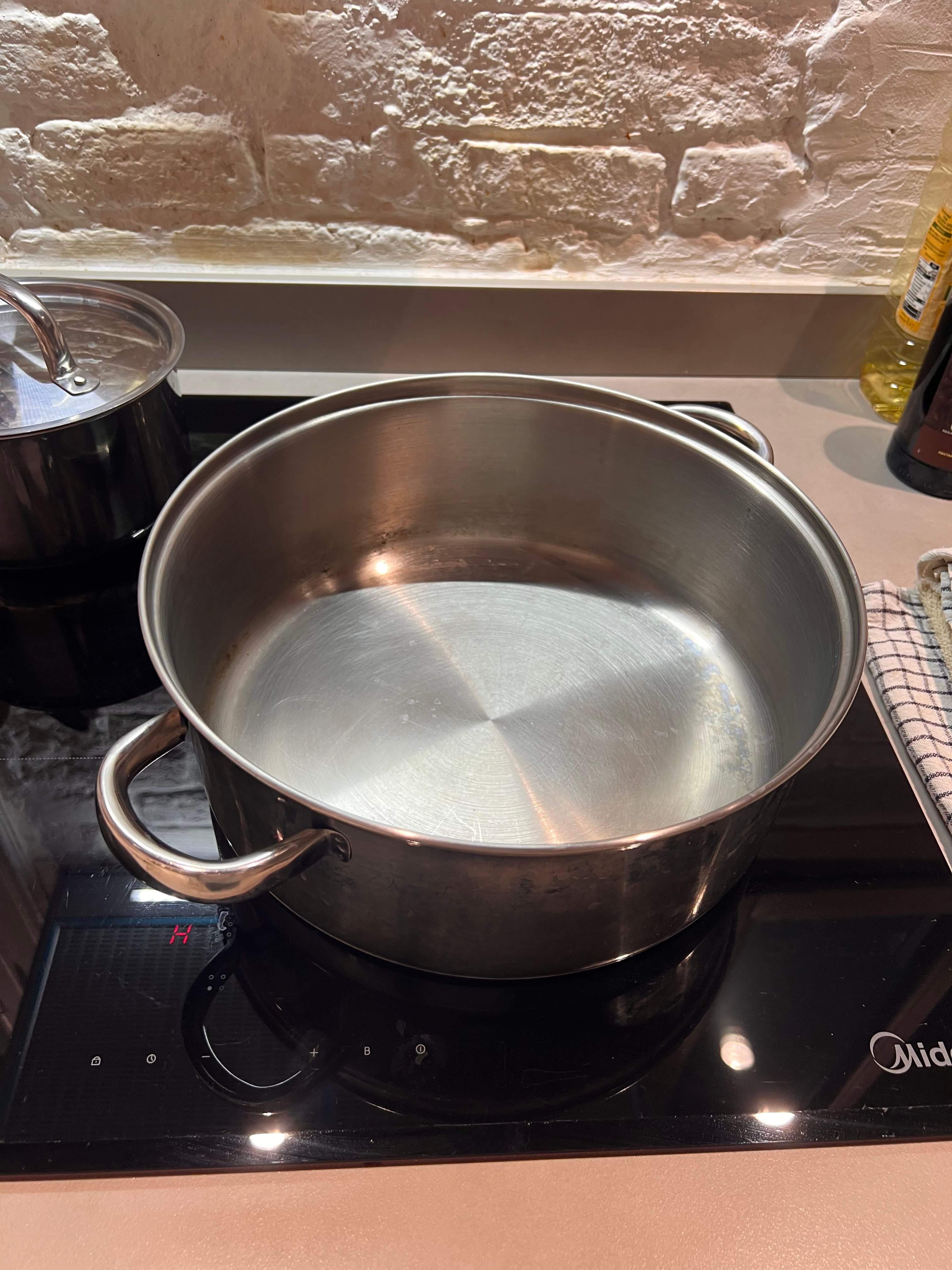 Stainless Saucepan Diameter 28 cm